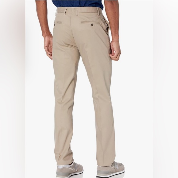 Goodthreads Men's Slim-Fit Washed Comfort Stretch Chino Pant - Picture 3 of 6